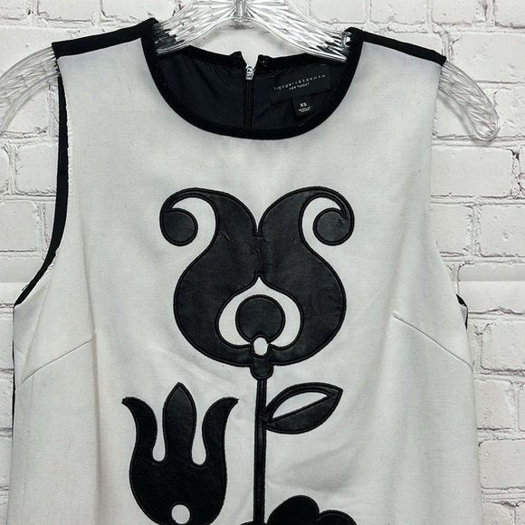 Victoria Beckham for Target Black and White Mod Shift Tulip Appliqué Dress - Picture 3 of 15